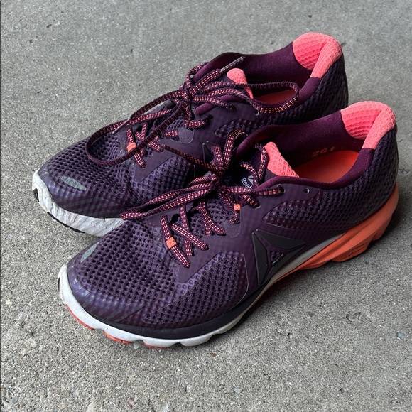 Reebok Shoes - Reebok OSR Harmony women’s size 9